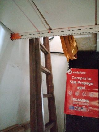Traspaso con local comercial de reparación móviles