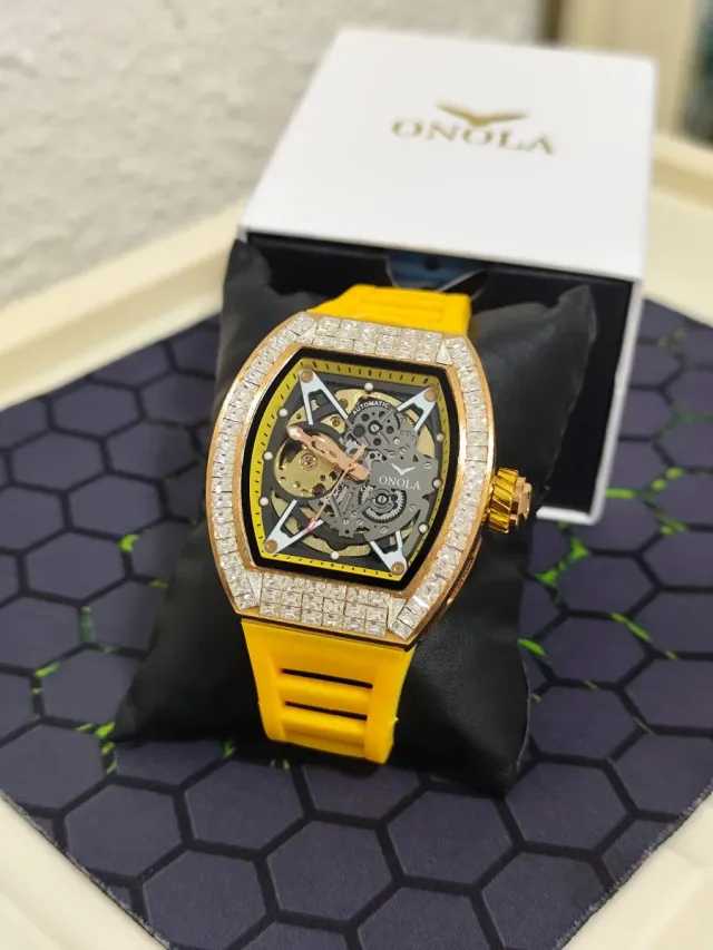 Reloj ONOLA Automático Dorado y Amarillo