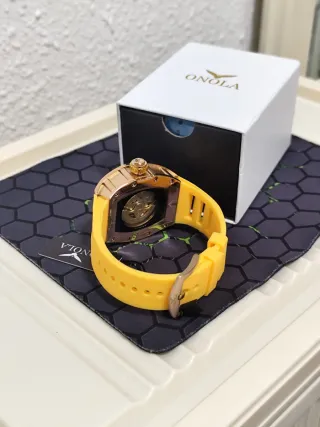 Reloj ONOLA Automático Dorado y Amarillo