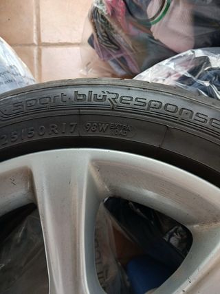 Llantas BMW  originales ,con neumáticos usados