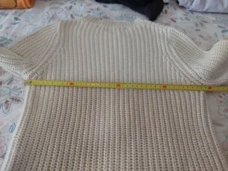 Jersey de lana beige. Talla S