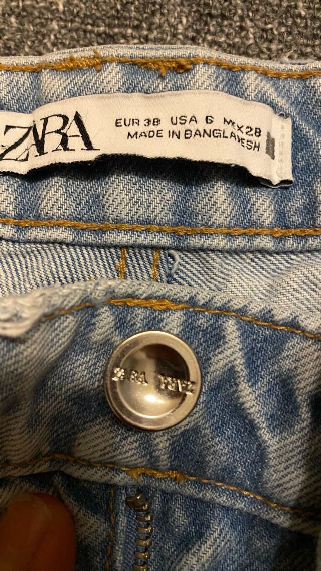 Pantalón vaquero mujer Zara azul