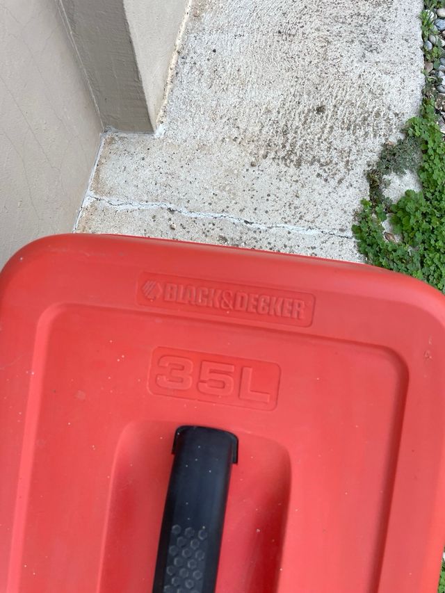 Cortacésped Black+Decker E-Drive 32cm