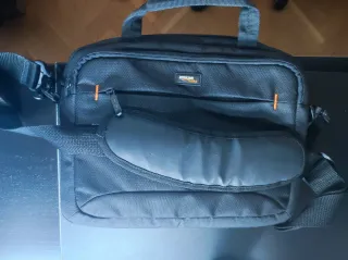 Maletín Tablet/Portátil Amazon Basics Negro
