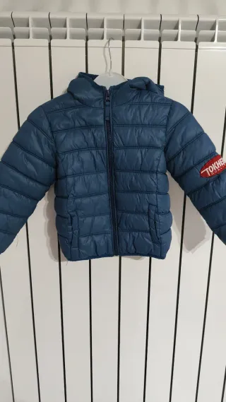 Giubbotto imbottito blu con cappuccio