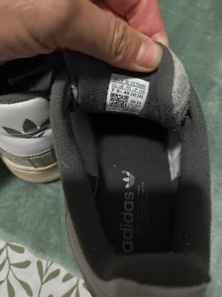Adidas Campus Grises y Blancas
