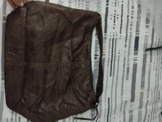 Bolso de viaje marrón