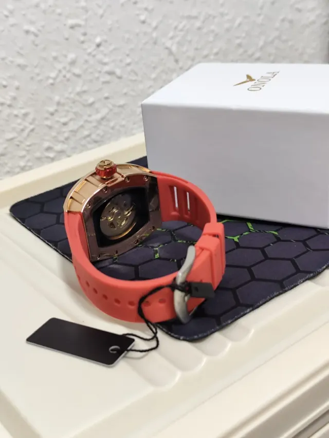 Reloj Automático Hombre Oro y Rojo