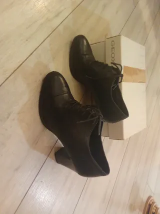Zapatos Geox cordones negros talla 39
