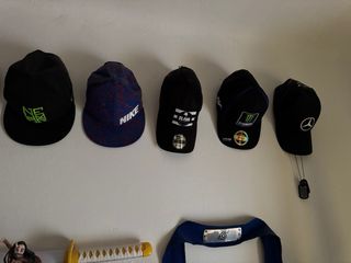 Lote de 4 Gorras Variadas