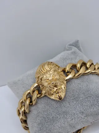 Pulsera eslabones con cabeza de león dorada