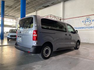 Peugeot Expert Combi BlueHDi 120cv SS Standard.