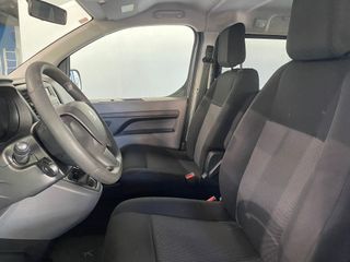Peugeot Expert Combi BlueHDi 120cv SS Standard.