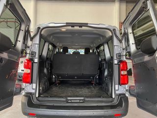 Peugeot Expert Combi BlueHDi 120cv SS Standard.