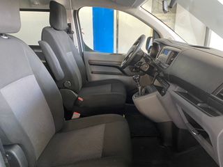 Peugeot Expert Combi BlueHDi 120cv SS Standard.