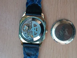 Reloj Bulova Automático Dorado
