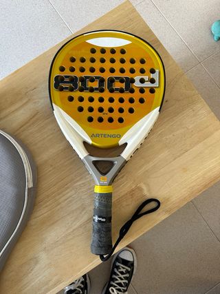 Pala de pádel Artengo 800d con funda