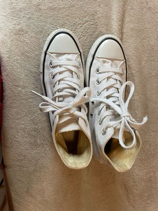 Converse altas blancas