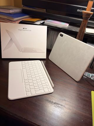 Apple Magic Keyboard Folio para iPad