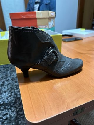 Botines Hispanitas Marrones Talla 38