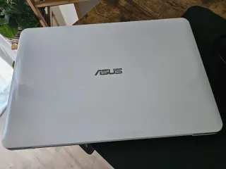 Portátil ASUS X-Series