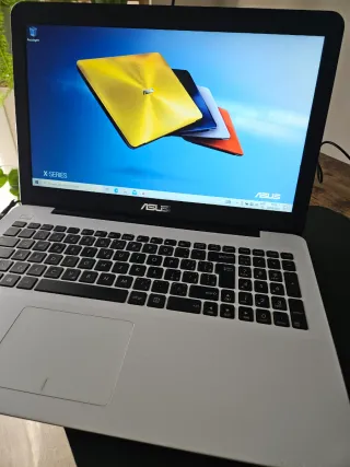 Portátil ASUS X-Series