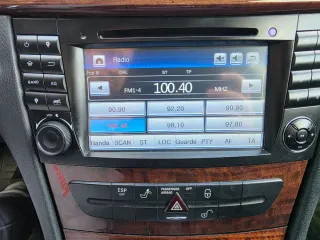 Radio Navegador Xtrons W211