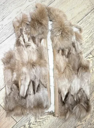 Chaleco pelo zorro...es de patas de zorro  cremall