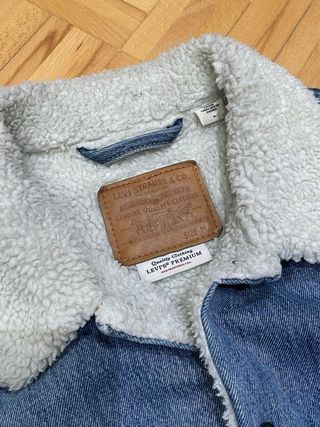 Chaqueta Levi's vaquera con forro sherpa Trucker