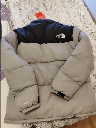 The North Face Nuptse 700 