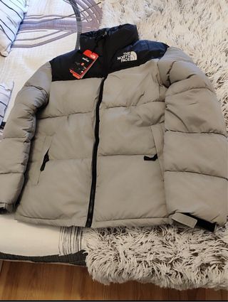 The North Face Nuptse 700 