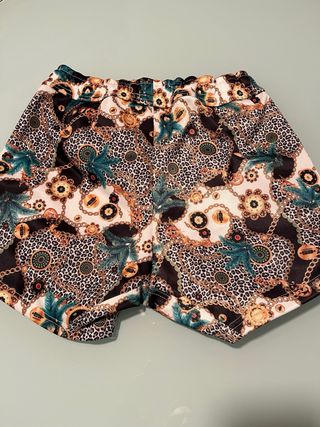 ES Collection Pantalón Corto Estampado Dorado
