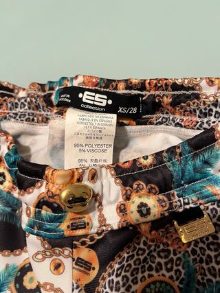 ES Collection Pantalón Corto Estampado Dorado