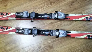 Esquís Volkl Energy 320. 
1'55 cm de largo. 
