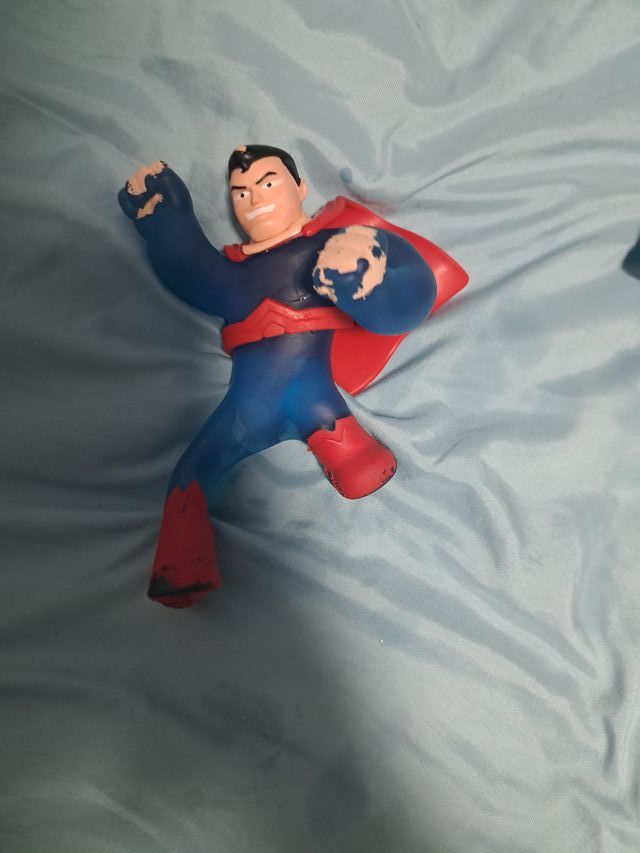Figura Estirable Superman Goo Jit Zu