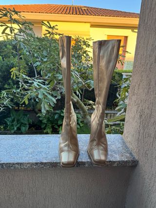 Stivali nappa perlata champagne tacco alto