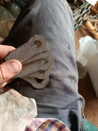 Soportes y palos sacudidores vendimiadora