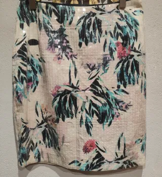 Falda floral con lentejuelas