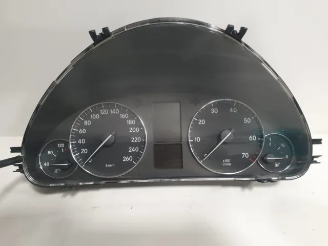 Cuadro instrumentos Mercedes Clase W203