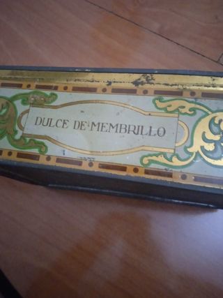 Caja de lata vintage
