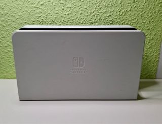 Nintendo Switch OLED bianco 2024