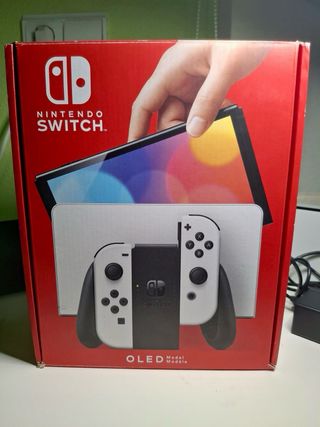 Nintendo Switch OLED bianco 2024