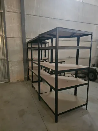 Estanterías metálicas 

