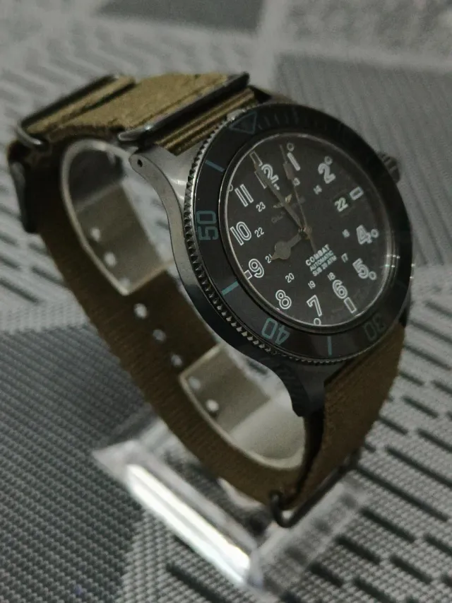 Glycine Combat Sub 42 GL0084