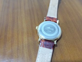 Reloj Lotus comunión dorado y marrón