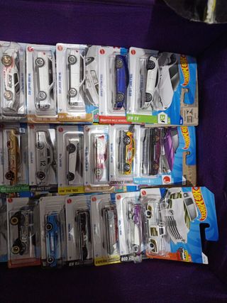 Lote Hot Wheels Varios Modelos 3 euros unidad