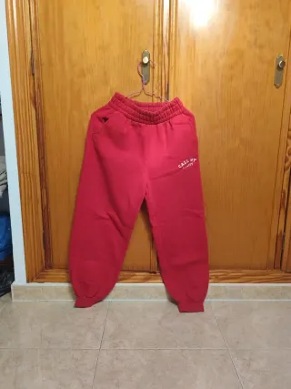 Chándal rojo