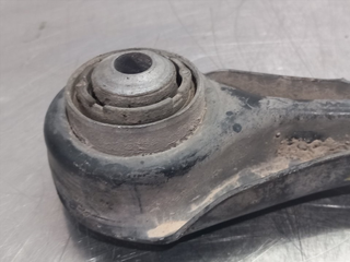 BRAZO SUSPENSION SUPERIOR TRASERO DERECHO BMW SER