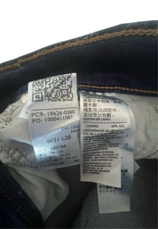 Talla L (W31 L28). Vaquero de mujer LEVI’S 311
