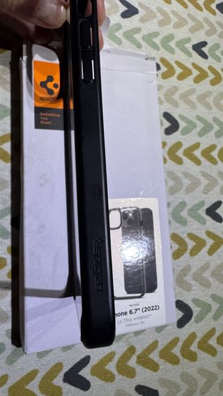 Funda Spigen Ultra Hybrid iPhone 6.7